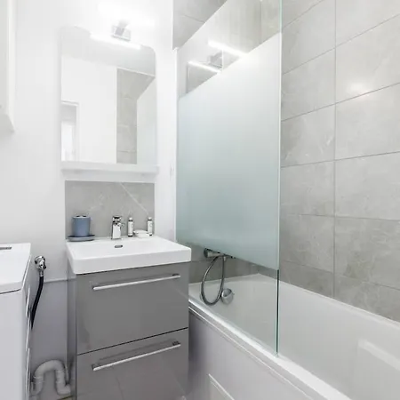 Bright And Comfortable 1-bedroom Parijs