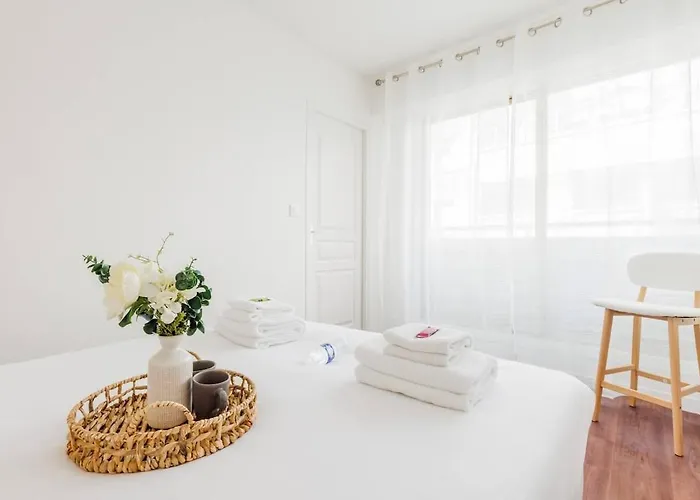Bright And Comfortable 1-bedroom Appartement *